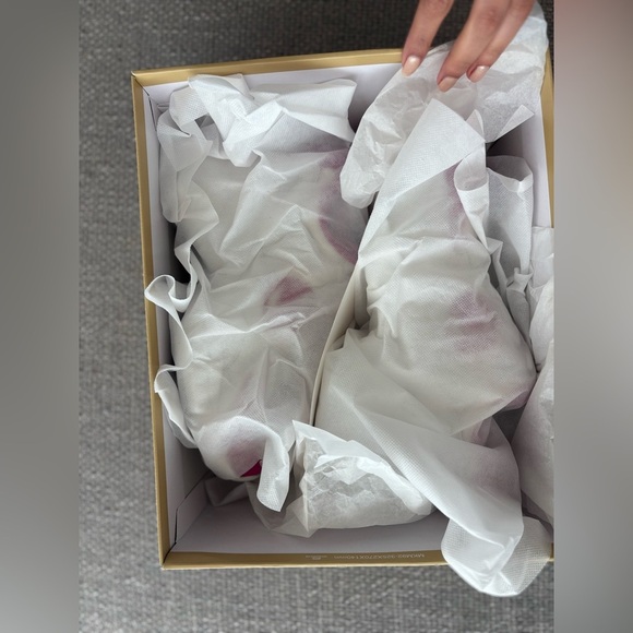 Michael Kors (Not Outlet ) Wild Berry Pink White Leather Suede Sneakers Size 9 - Picture 5 of 14